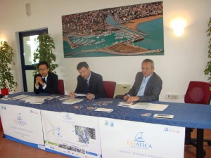 nella foto, da sinistra: N. Francescucci, direttore porto turistico; V. Di Baldassarre, presidente del porto turistico; D. Becci, presidente della Camera di Commercio