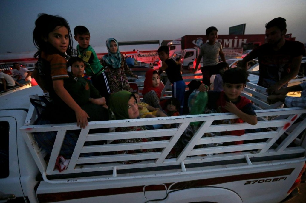 Iraq, migliaia in fuga dalle violenze verso il Kurdistan